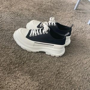 really nice dress shoe slightly used still in really good condition no box